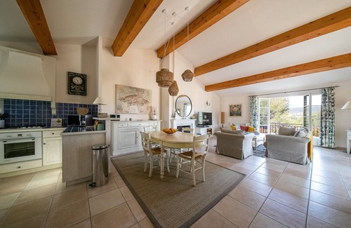 Le Mitan House | Beautiful house with superb view in golf complex