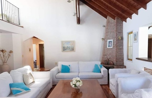Pilar Centro House | Beautiful house y Pilar Country. Near Austral Hospital. Pool. Sauna, jacuzzi.