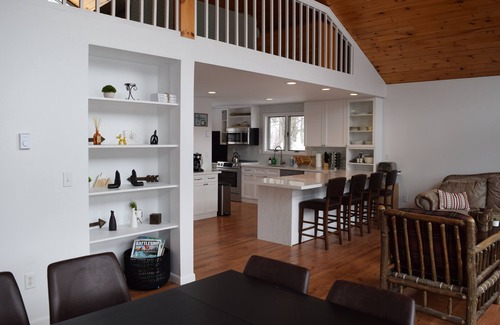Hunter House | Beautiful Hunter Mountain Four Season House-Hot Tub, Bar Room, Gym, Views