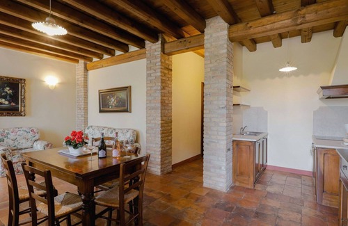 San Benedetto di Lugana Apartment | Beautiful apartment for 5 guests with A/C, WIFI, pool, TV and terrace
