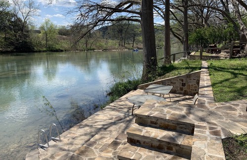 New Braunfels House | Beautiful La Querencia On The Guadalupe River