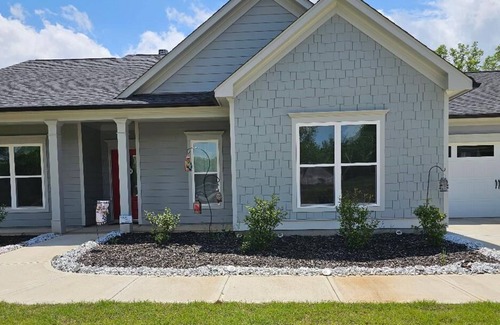 Reed Creek House | Beautiful lake and fishing and park areas with great downtown dining