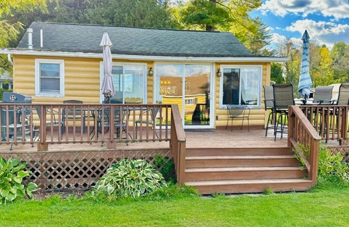 Crivitz Cabin | Beautiful Lake Cottage On Lake Noquebay - Family, Friends Wisconsin Getaway