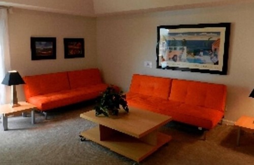 La Follette House | Beautiful Lake Front Contemporary Home! Deerfield Resort.