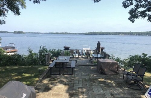 Shelbyville Cottage | Beautiful lake front 4 Bedroom, Private Drive, Hill Top Views, Sandy swim area