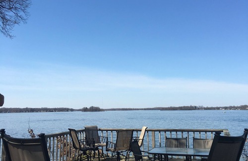Shelbyville Cottage | Beautiful lake front 4 Bedroom, Private Drive, Hill Top Views, Sandy swim area