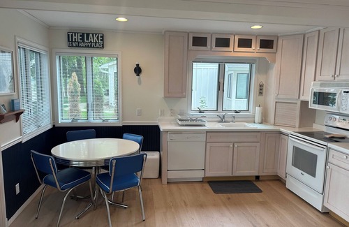 Wautoma Cottage | Beautiful lake home, come swim!