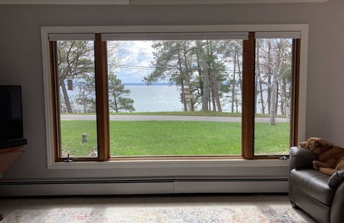 Forest Beach House | Beautiful Lake Views with Beach Access on the Entrance to the Tunnel of Trees