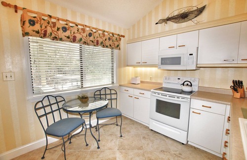 Arcadian Shores Condo | Beautiful Lake View Villa in the Prestigious Kingston Plantation/Pools/Lakes