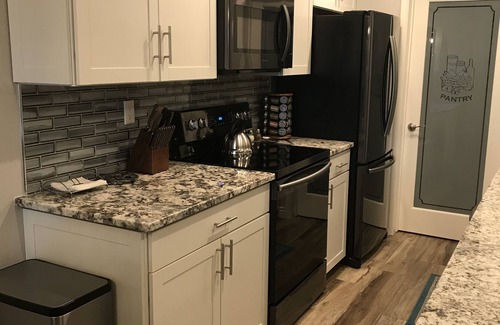 Desert Shores Condo | Beautiful Lake View Condo - Newly Remodeled + Free WiFi