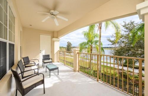 Florida Central Atlantic Coast Apartment | Beautiful Lake View Condo, Vista Cay-1004