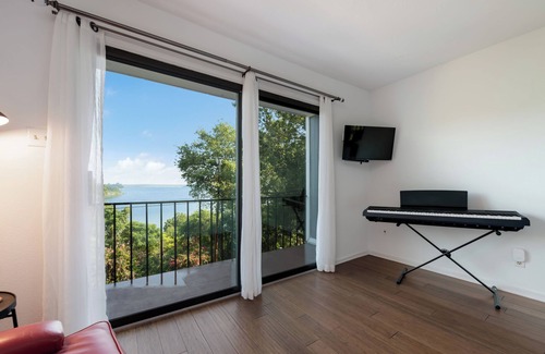 Belton House | Beautiful lake views from every room