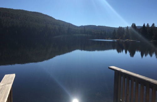 Okanagan-Similkameen Cabin | Beautiful Lakefront Cabin on Osprey Lake