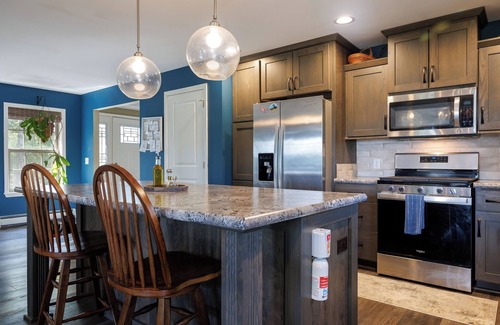 Seal Cove House | Beautiful lakefront home on Seal Cove next to Acadia National Park