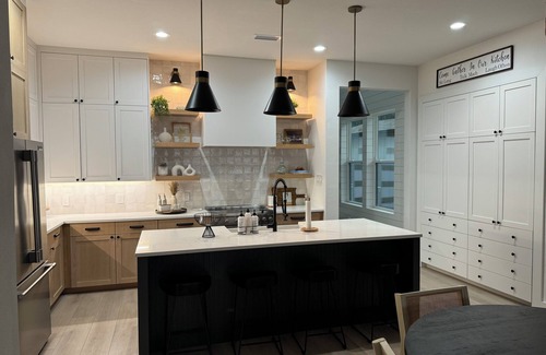 Seven Points House | Beautiful Lakefront House with Amazing Views