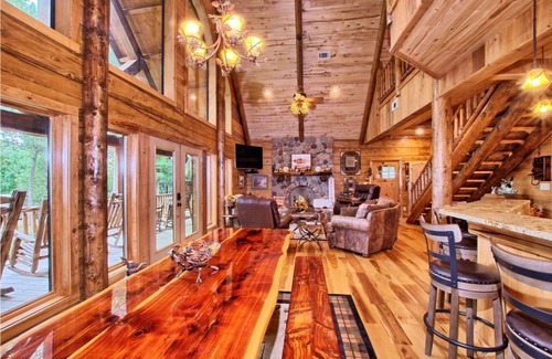 Milam Cabin | Beautiful lakefront log home will take your breath away!!