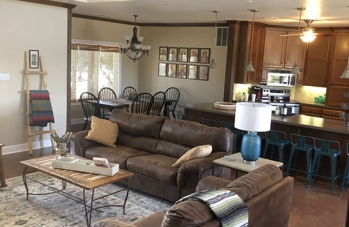 Fluvanna House | Beautiful Lakefront Home-Stunning Views! Lake Alan Henry