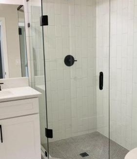 Federal Way Apartment | Beautiful lakeside fully furnished rental
