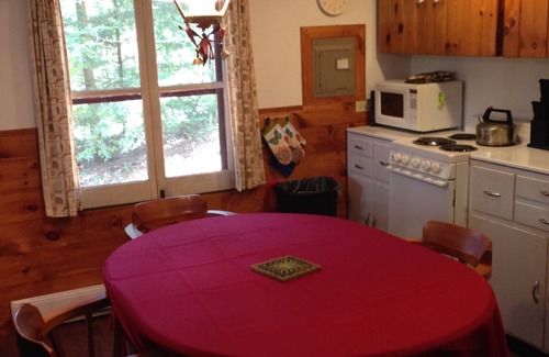 Chestertown Cottage | Beautiful lakeview cottage on Friends Lake