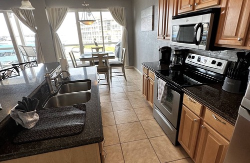 Osage Beach Condo | Beautiful Land's End Waterfront Condo