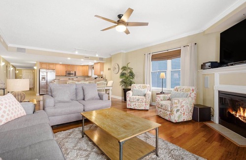 Ocean City Condo | 🏖️ Beautiful, Large bayfront unit Great Bay views, Fishing Pier Short walk to beach 🏖️