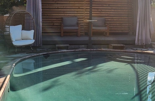Northridge House | Beautiful large fenced property with sparkling pool