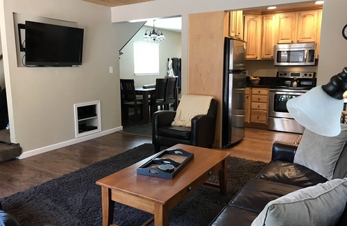 Incline Village Cabin | Beautiful Level Entry 3 Bedroom, 6 Beds, 2 Bath with 1 parking space