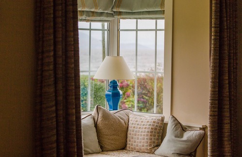 Rothesay Cottage | Beautiful location with sea views & beach close by.