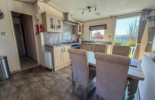 Hunstanton House | Beautiful lodge at Manor Park in Hunstanton ref 23018K