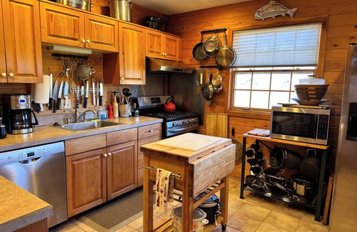 Livingston Cabin | Beautiful Lodge on the Yellowstone River!