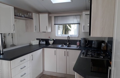 Wilberfoss Cabin | Beautiful lodge with spa hot tub