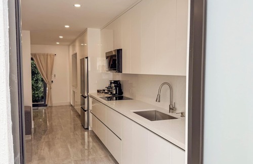 West Little Havana Cottage | Beautiful Loft Cottage in the heart of Miami
