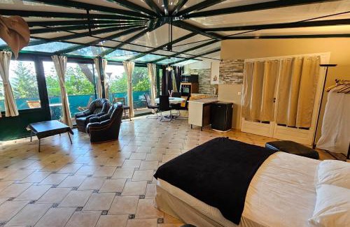 Meulan-en-Yvelines Apartment | Beautiful loft for 2 with lovely terrace in a quiet location