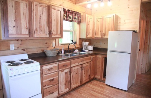Hayward Cabin | Beautiful Log Cabin Situated On Quiet Smith Lake 3 Miles North Of Hayward, Wi.
