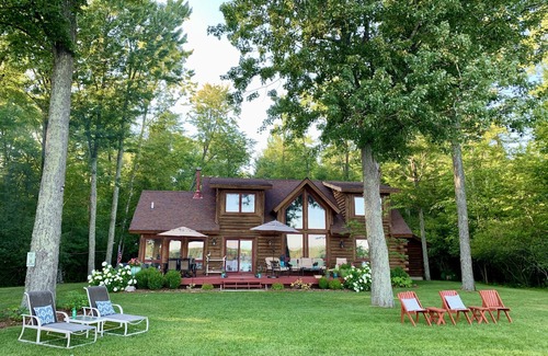 Interlochen Cabin | Beautiful Log Cabin on Peaceful Bass Lake