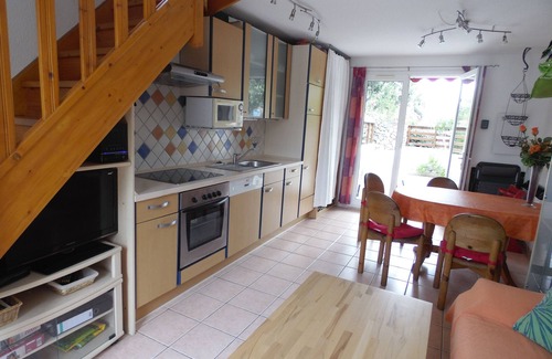 Narbonne-Plage House | Beautiful, lovingly furnished holiday home near the beach with sea views
