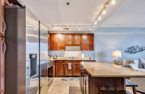 Panama City Beach Condo | 🏖️Beautiful, Low-Level Condo! Spring Deals and FREE Activities! 🏖️
