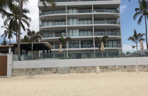 Bucerias Condo | Beautiful, Luxurious Beachfront Condo in Bucerias