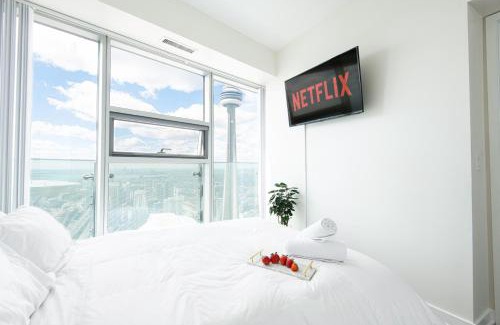 Toronto Entertainment District Apartment | Beautiful Luxurious Modern Condo With Breathtaking Views