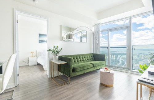 Toronto Entertainment District Apartment | Beautiful Luxurious Modern Condo With Breathtaking Views