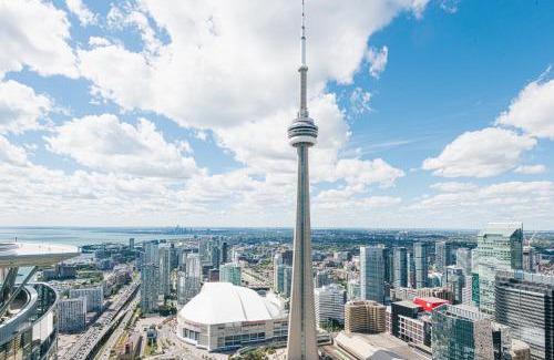 Toronto Entertainment District Apartment | Beautiful Luxurious Modern Condo With Breathtaking Views