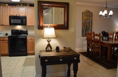 Pigeon Forge Condo | Beautiful Luxury 2bd/2ba Condo in a Great Location with Mt. Views!