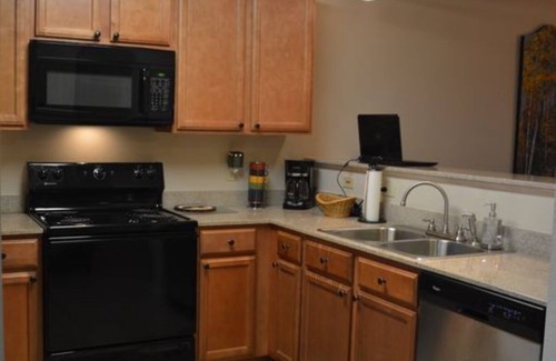 Pigeon Forge Condo | Beautiful Luxury 2bd/2ba Condo in a Great Location with Mt. Views!