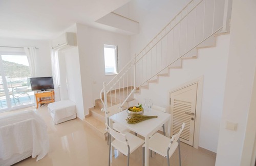 Kalkan Apartment | Beautiful luxury apartment No 3~Sleeps 6 in 3 luxurious ensuite rooms~large pool
