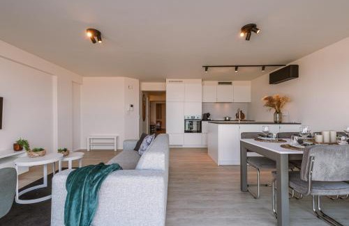 Mariakerke Apartment | Beautiful Luxury Apartment on Amazing location with Sea view - T17