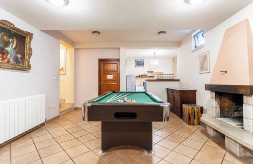 Znjan Villa | Beautiful luxury house w.sea view & outside space
