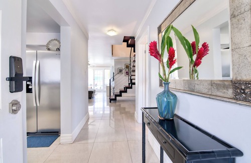 Montego Bay Condo | Beautiful Luxury Oceanfront Property Montego Bay Property