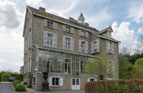 Forrieres House | Beautiful manor house in a park near Rochefort