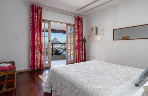 Zona Sul House | Beautiful mansion in Lagoa with swimming pool