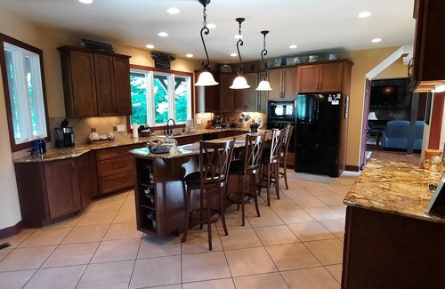 Pittsville House | Beautiful mansion w/ 5 bdrms and 7 baths on Leesville Lake. 6Ksqft- Sleeps 14